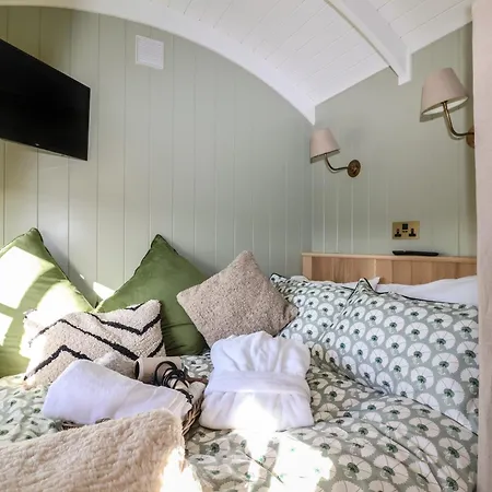 Shepherd Hut 1